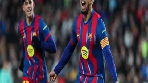 米特尔施塔特巧妙传中，德米洛维奇头球破门助力德甲胜利